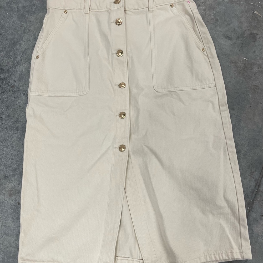 Michael Kors Cream Button-Front Midi Denim Skirt. Size 8